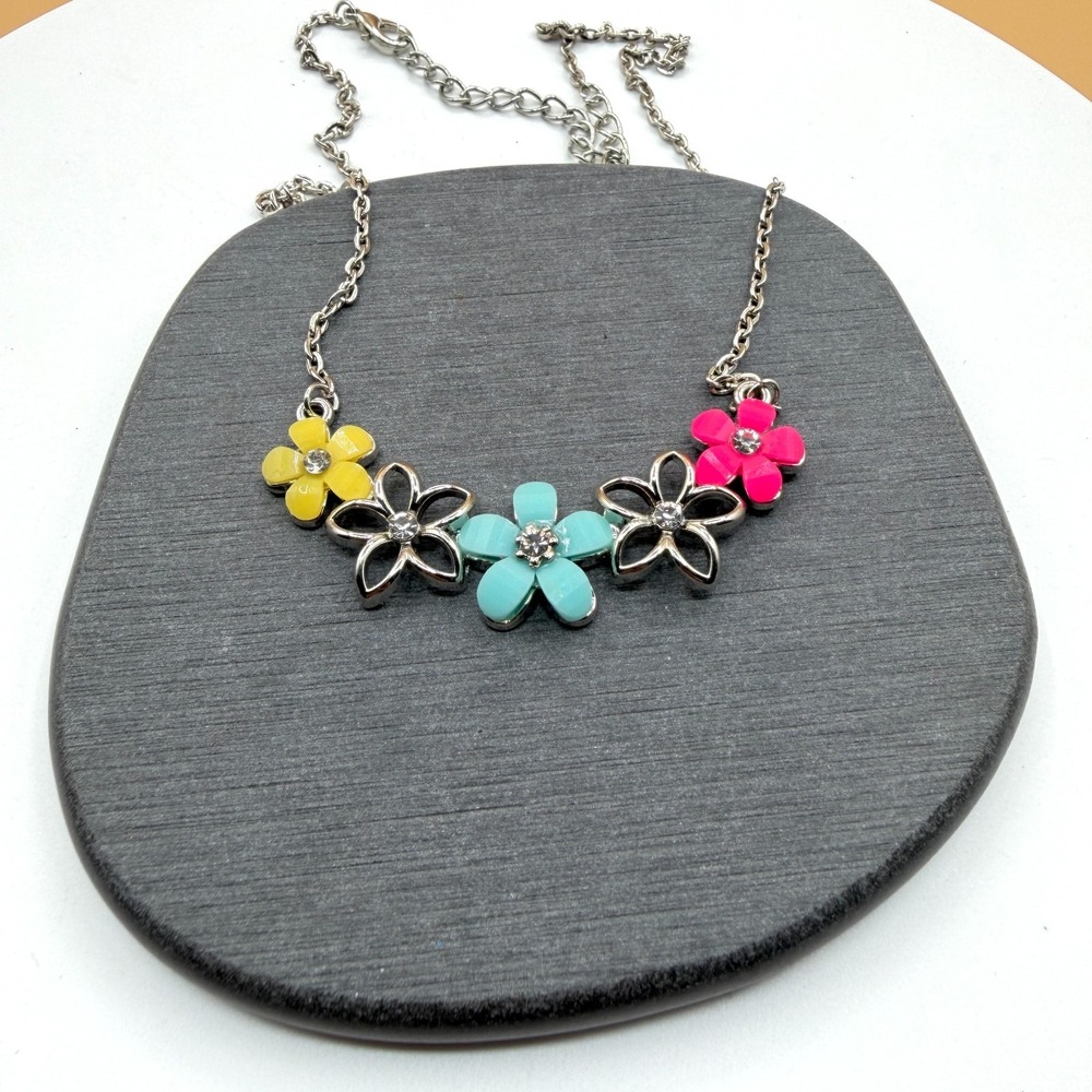 Colorful Rhinestone Flower Statement Necklace Silver Tone Y2K Springtime Gift